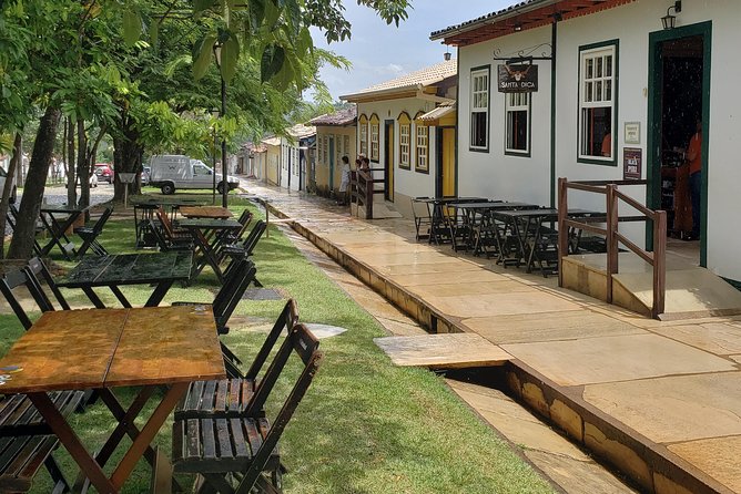 Pirenópolis, the charming baroque city inaugurated in 1723 in the gold cycle - Leaving Brasília at 9:00 a.m.
