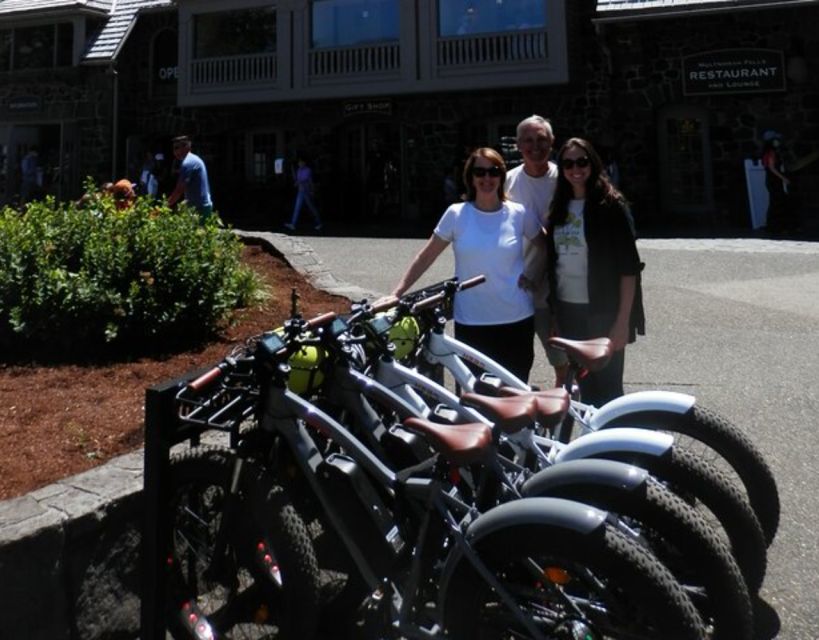 Portland: E-Bike Tour at Multnomah Falls - The bikes and the road