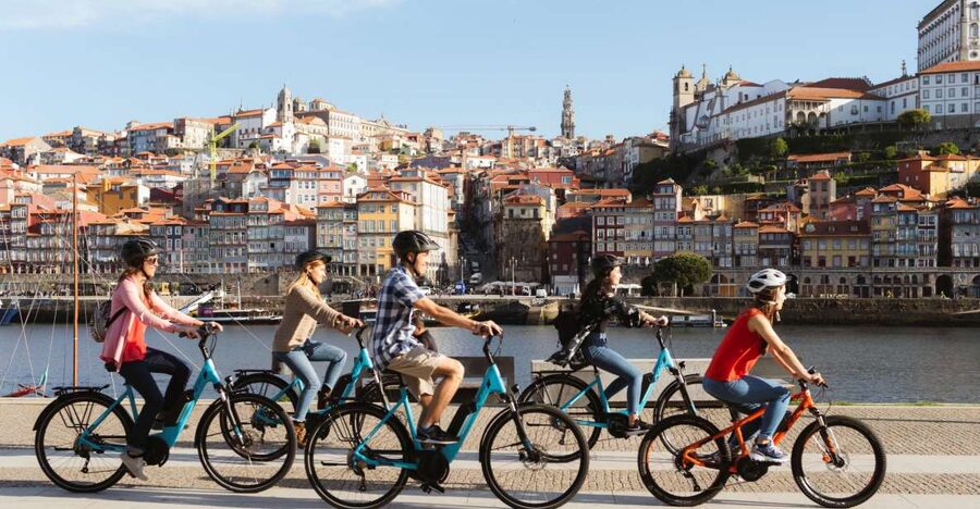 Porto: City Highlights 3-Hour Guided Electric Bike Tour - Key points at a glance