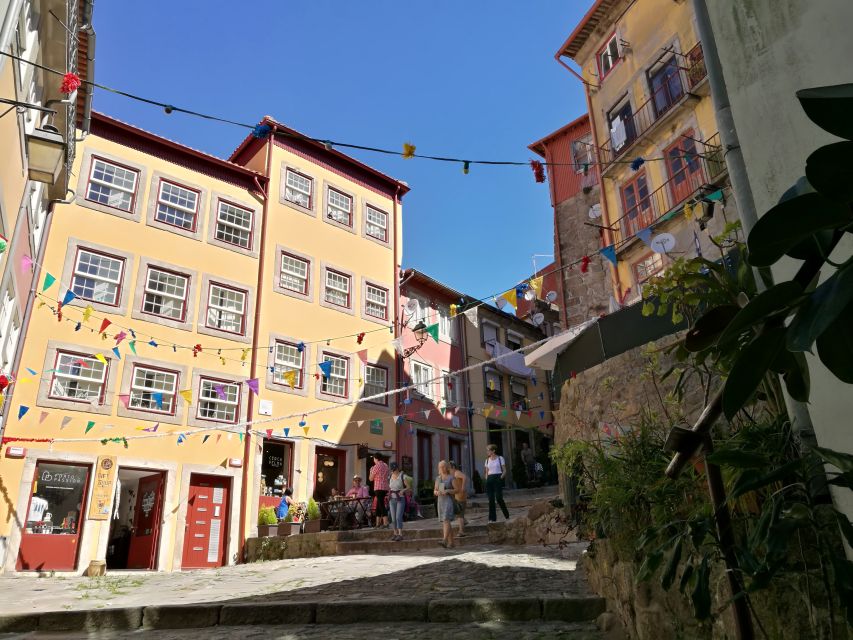 Porto: City Highlights 3-Hour Guided Electric Bike Tour - Cordoaria Garden and Clérigos
