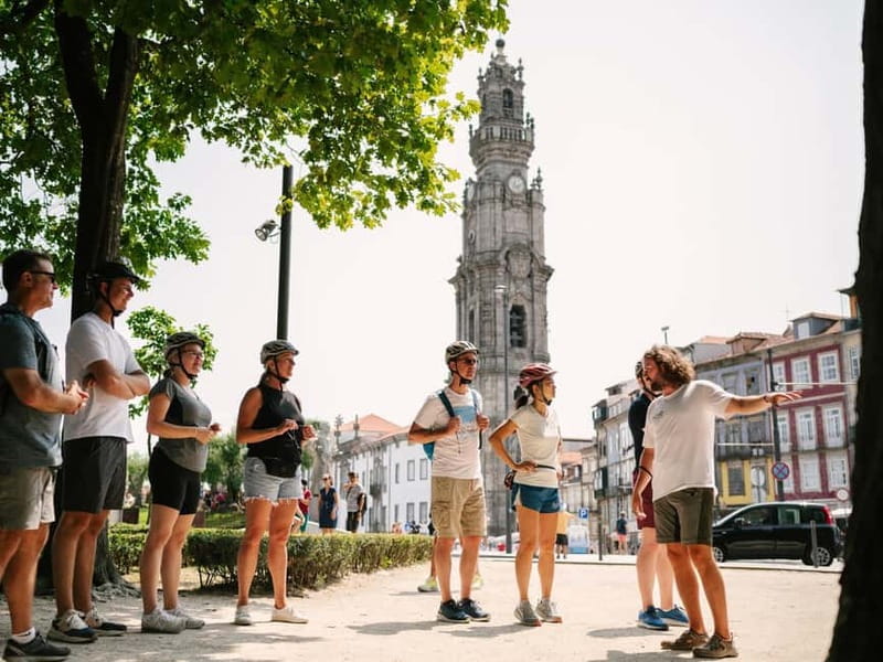 Porto: Highlights in 3 Hours E-Bike Tour - Aliados Avenue and Clérigos