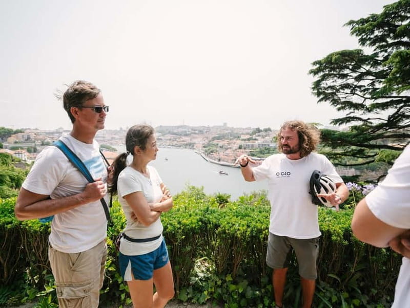 Porto: Highlights in 3 Hours E-Bike Tour - Starting at CICLO EBIKES near the river