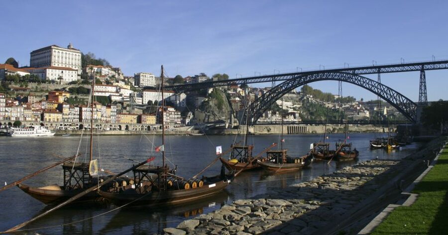 Porto: Private Bike Tour with a Local Guide - Returning through Serralves and the river gardens