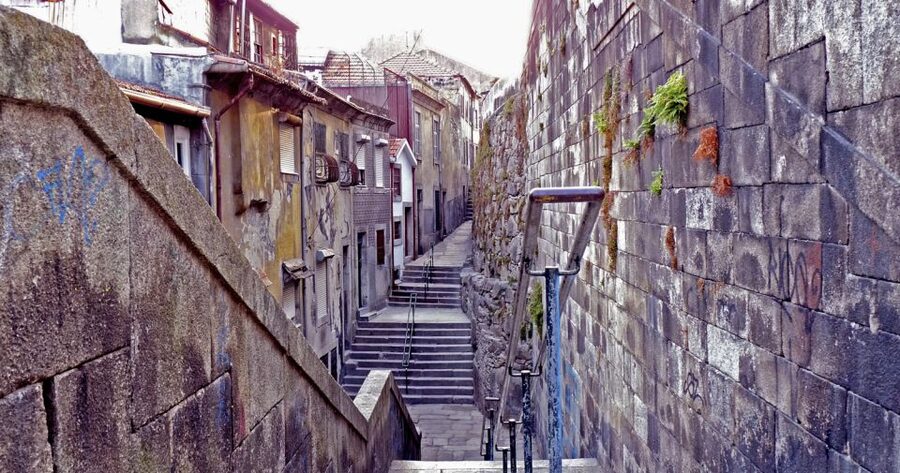 Porto: Private Bike Tour with a Local Guide - Who should book this ride?