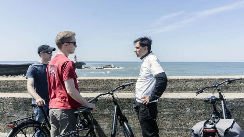 Porto Private E-Bike Tour: Douro River, Parks & Beaches - What the guides add to the ride
