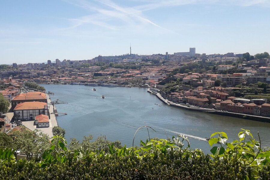 Porto Riverbank Tour on an e-bike: Atlantic Coast, Gardens - Massarelos and Porto’s historic finish
