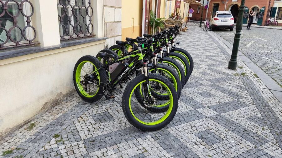 Prague: City Viewpoints Tour by Electric Fat Bike - Why an electric bike works well in Prague