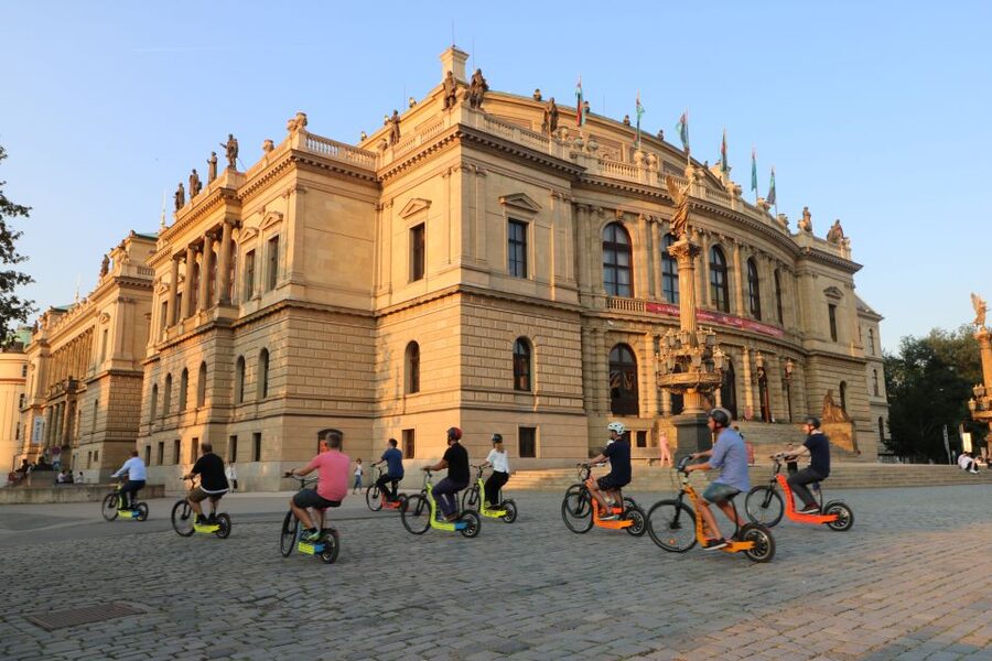 Prague: Highlights Tour on e-Scooter or eBike - Why an electric ride works well in Prague