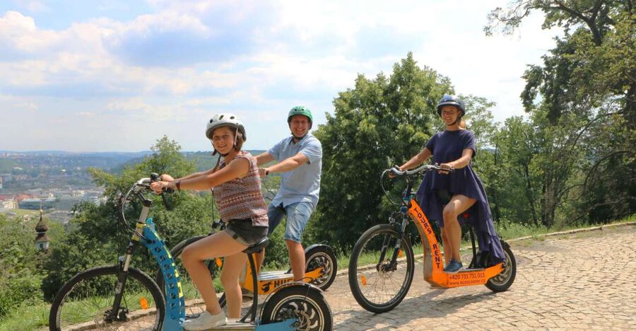 Prague: Highlights Tour on e-Scooter or eBike - Comfort, safety, and the cobblestone question
