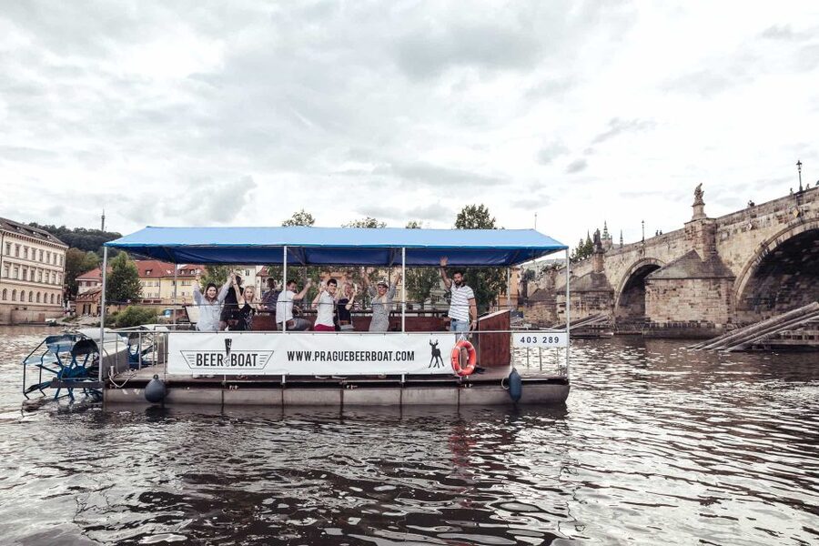 Prague: Private Cycle Boat River Tour with Beer or Prosecco - Key points at a glance