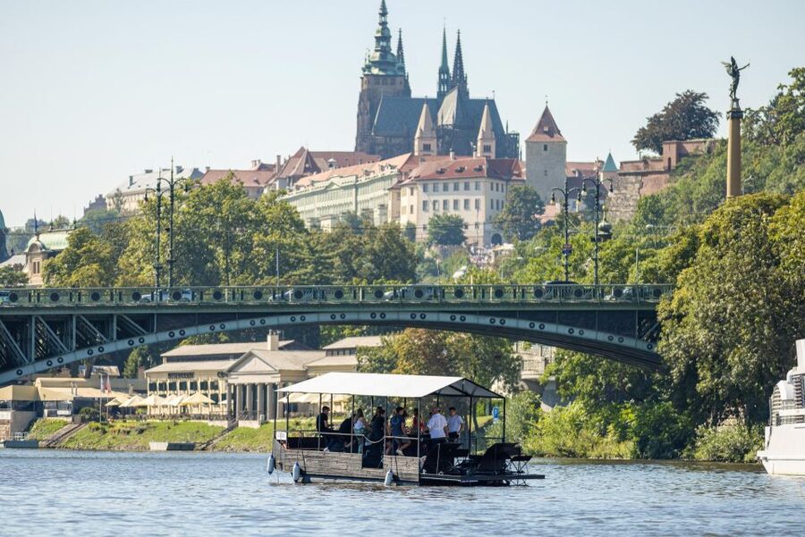 Prague: Private Cycle Boat River Tour with Beer or Prosecco - Who will enjoy this most