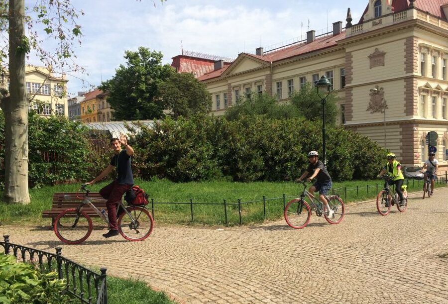 Prague: Stunning Viewpoints, Castle, City & Park E-Bike Tour - Across Hlávkův Most and Along the River