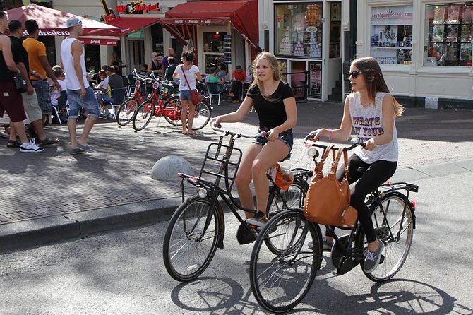 Private Amsterdam City Highlights Bike Tour (PRIVATE GUIDE) - How safe and manageable is the cycling?
