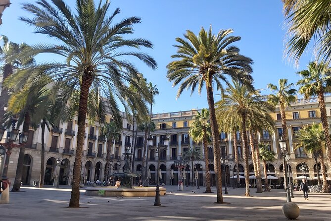Private Bike tour for families - Arc de Triomf and Ciutadella Park