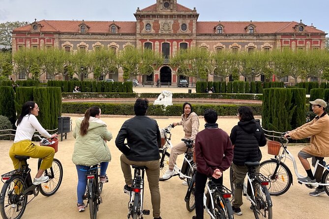 Private Bike Tours - Customizable Route, Top Barcelona Highlights - Starting beside the Sagrada Família