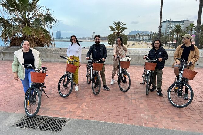 Private Bike Tours - Customizable Route, Top Barcelona Highlights - Arc de Triomf and Ciutadella Park
