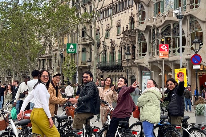 Private Bike Tours - Customizable Route, Top Barcelona Highlights - The Monumental area and a final look at Gaudí