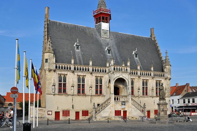 Private Bruges Countryside Cycling Tour to Damme with Guided Walk - The guide can make or break this ride