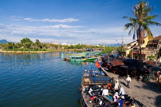 Private Hoi An Bike, Thu Bon River Cruise & Dinner Experience - Meeting at the Hoi An Post Office