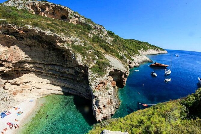 Private Hvar Island E-Bike Tour (Self Guided) - Reaching Stari Grad by e-bike
