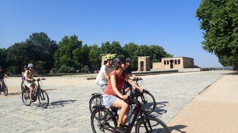 Private Madrid Bike Tour | Exclusive Guided Tour | From 30€ - Retiro Park, Madrid’s green pause