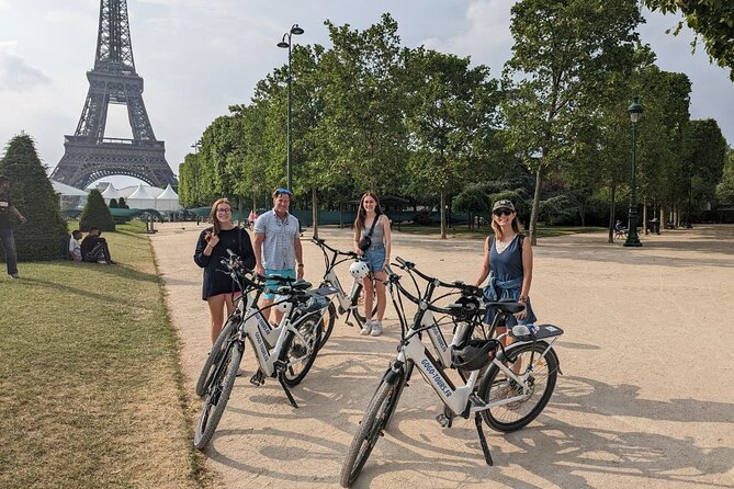 Private Paris E-bike city highlights tour - Starting near the Eiffel Tower