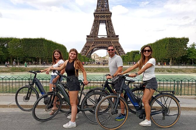 Private Paris E-bike city highlights tour - Why the private format changes the ride