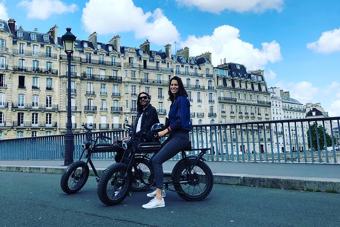 Private Paris electric bike ride with video - The Marais, Île Saint-Louis, and quieter Paris