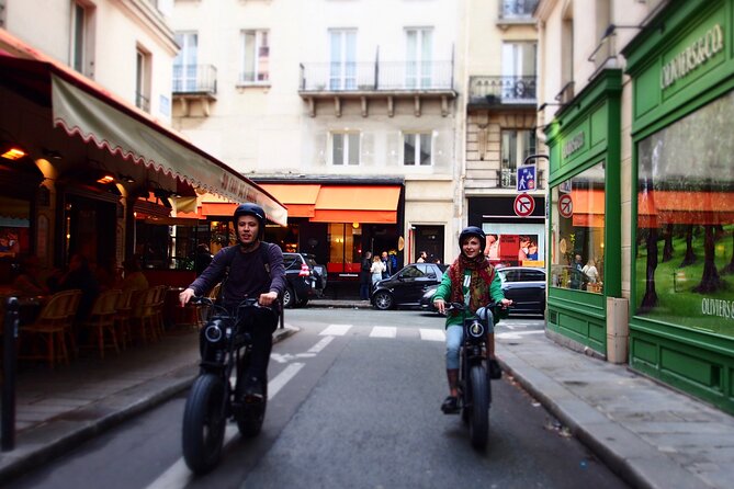 Private Paris electric bike ride with video - Notre-Dame and the historic center