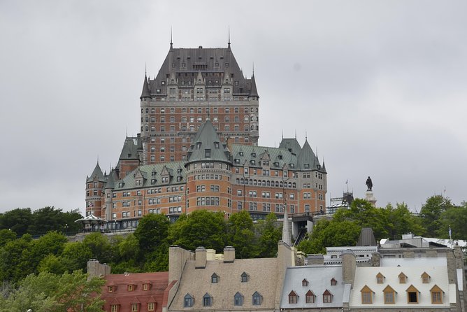 Quebec City: Electric Bike Tour - Parliament, the Citadel, and Old Québec