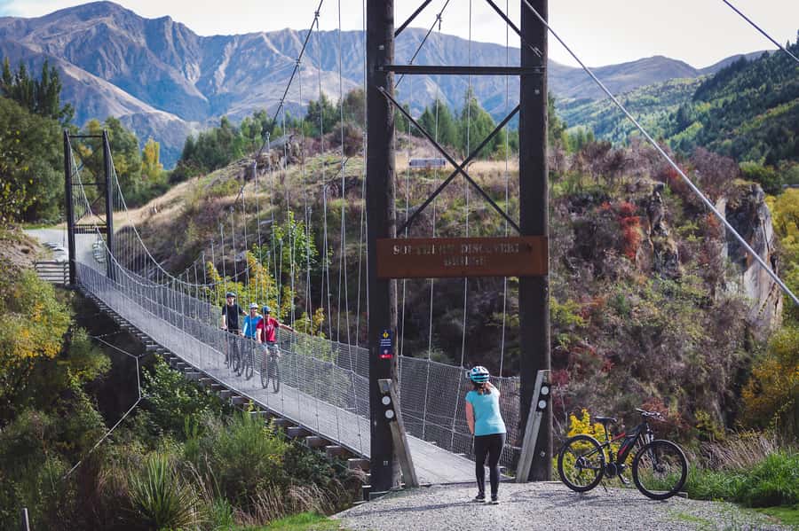 Queenstown: Arrowtown To Queenstown Biking Adventure - A coffee stop in historic Arrowtown