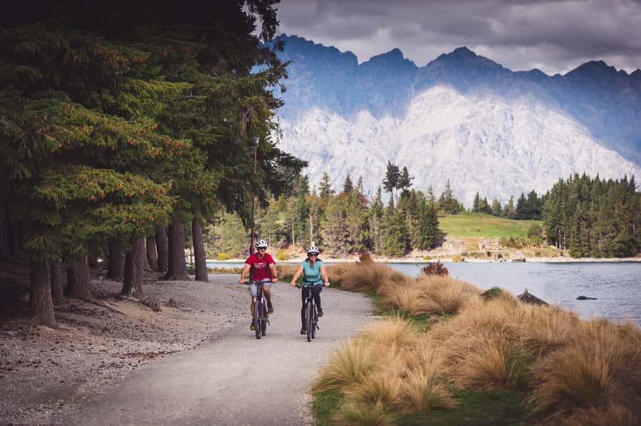 Queenstown: E-bike Hire on the Queenstown Trail - Frankton is your route decision point