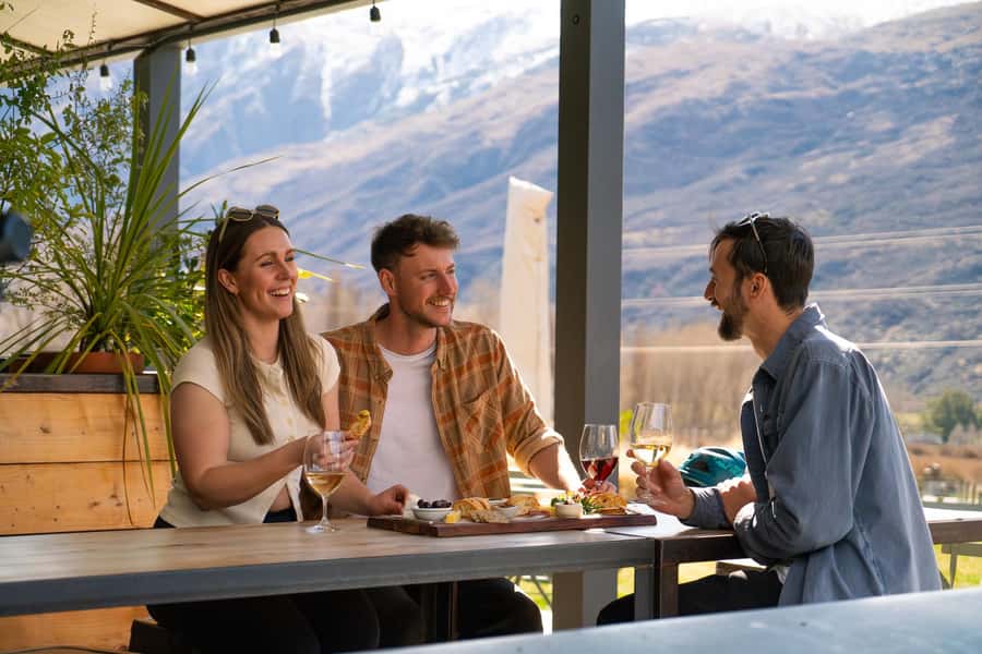 Queenstown: Self-Guided Gibbston Valley Wineries Bike Tour - Planning the return shuttle