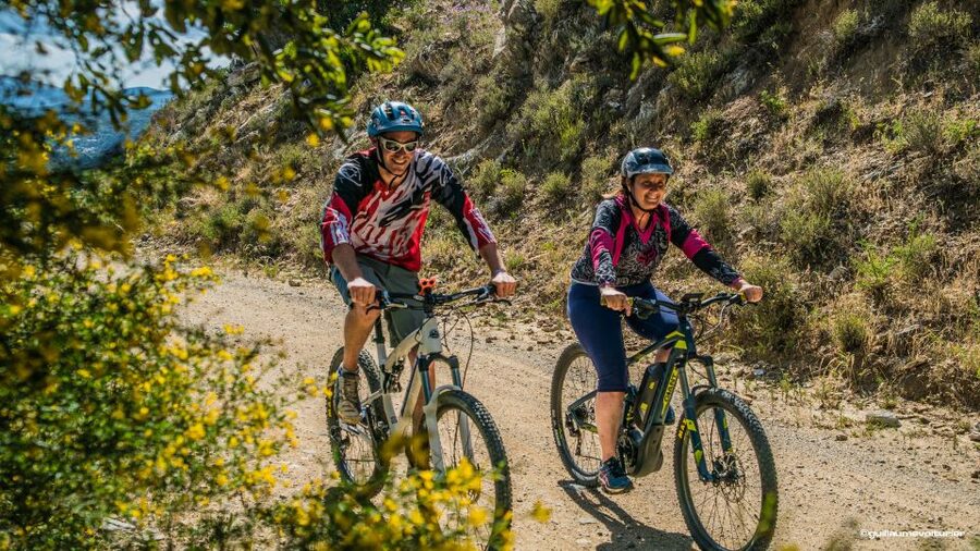 Ramatuelle: Tracks & Tasting Winery Tour by Mountain E-Bike - The St. Tropez portion and the one-hour sightseeing stop