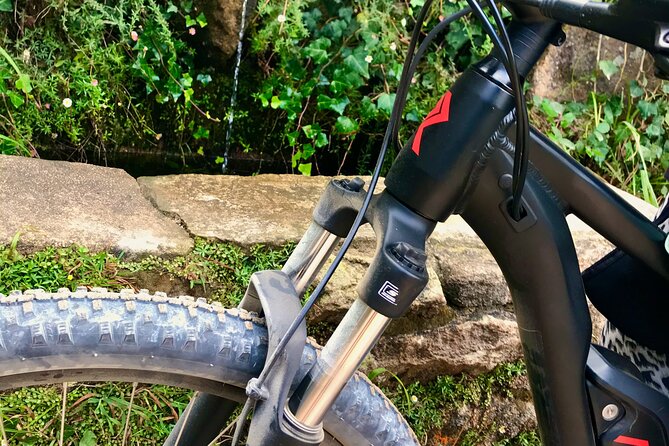Relaxed E-bike in the backroads of Cascais and Sintra - Boca do Inferno and the Atlantic return