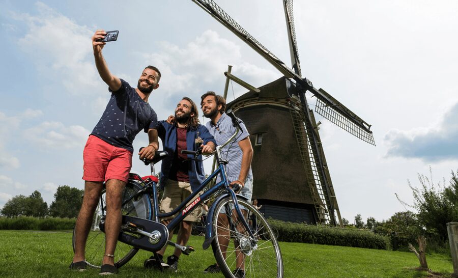 Rent a bike in Amsterdam | 1, 2, 3+ hours - Riding from the center to Amsterdam’s sights
