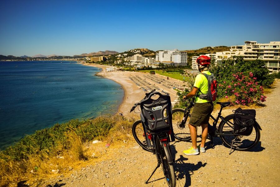 Rhodes: Anthony Quinn Bay E-Bike Tour with Snorkeling - A viewpoint break with snacks and a drink
