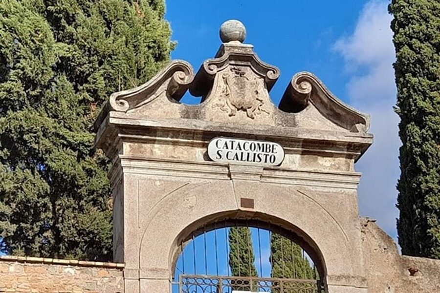 Roma: DELUXE Appian Way Bike Tour, Catacombs Visit & Lunch - Cecilia Metella’s mausoleum and the road’s most famous tomb