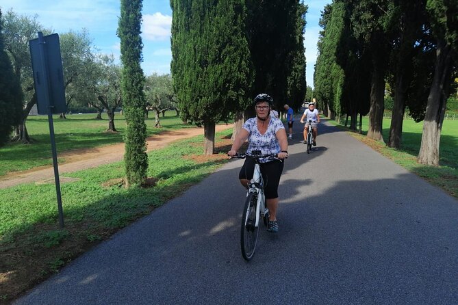 Rome: Appian Way, Aqueducts & Catacombs (Small Group or Private) - Who Should Book This Ride?