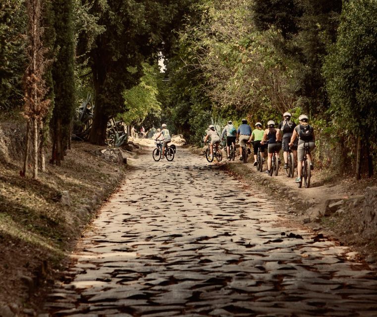 Rome: Appian Way, Catacombs, & Roman Aqueducts E-bike Tour - Tombs, villas, and the Circus of Maxentius