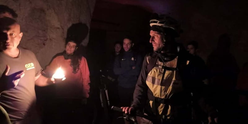 Rome: Appian Way E-Bike tour & Ancient Underground Labyrinth - Torre Fiscale Park and the short road crossing