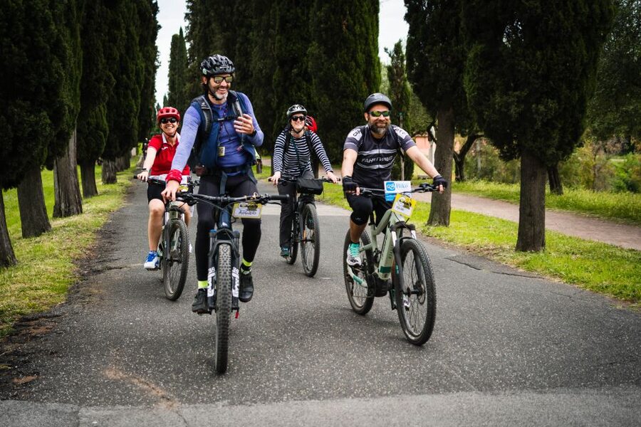 Rome: Appian Way Guided Tour on E-Bike with italian Aperitif - Why the Appian Way works so well by e-bike