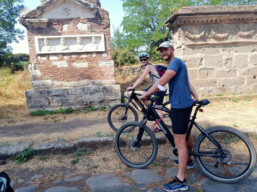 Rome: Bike Rental 4-hours - Four hours around the Colosseum and Roman Forum