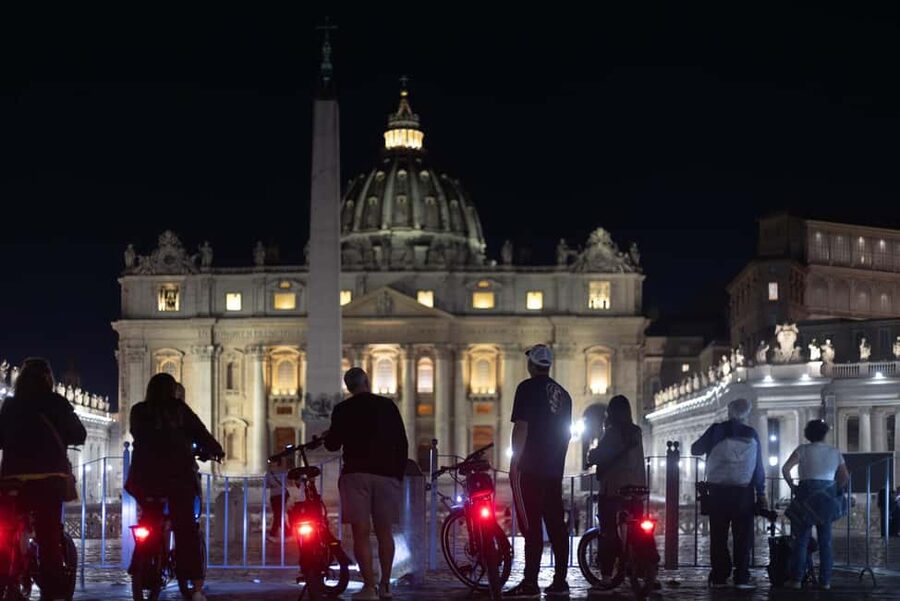 Rome by Night: E-bike Small Group Tour -Food & Wine (Option) - Santa Maria Maggiore and the climb to Capitoline Hill