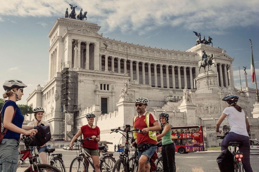 Rome: Cannondale E-Bike Tour of Top Landmarks & More - Why Four Hours on a Bike Works So Well in Rome