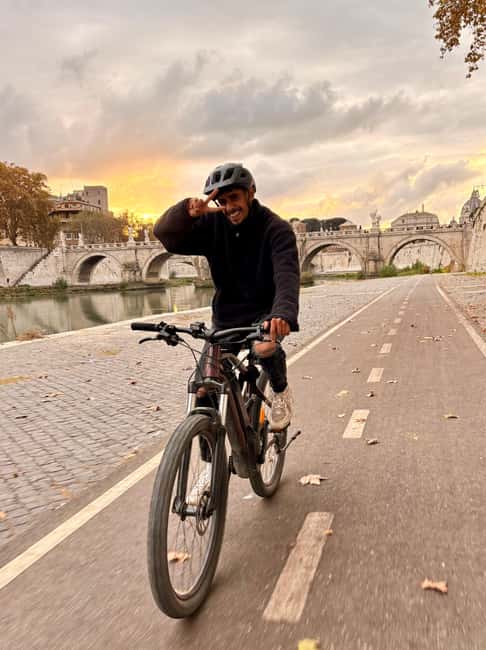 Rome E-Bike Highlights Tour & Tasting in Secret Cave - Tiber Island, Piazza Venezia, and the Jewish Ghetto