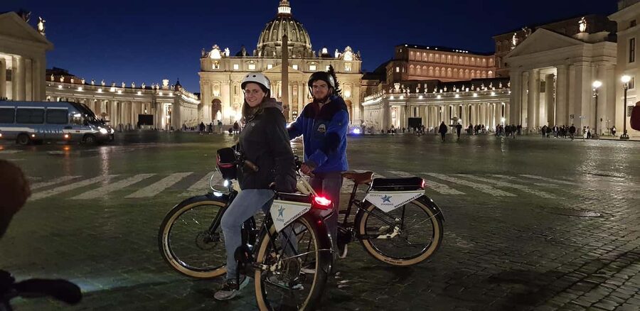 Rome: E-Bike Sunset Tour with Pizza Option - Piazza Venezia and Capitoline Hill