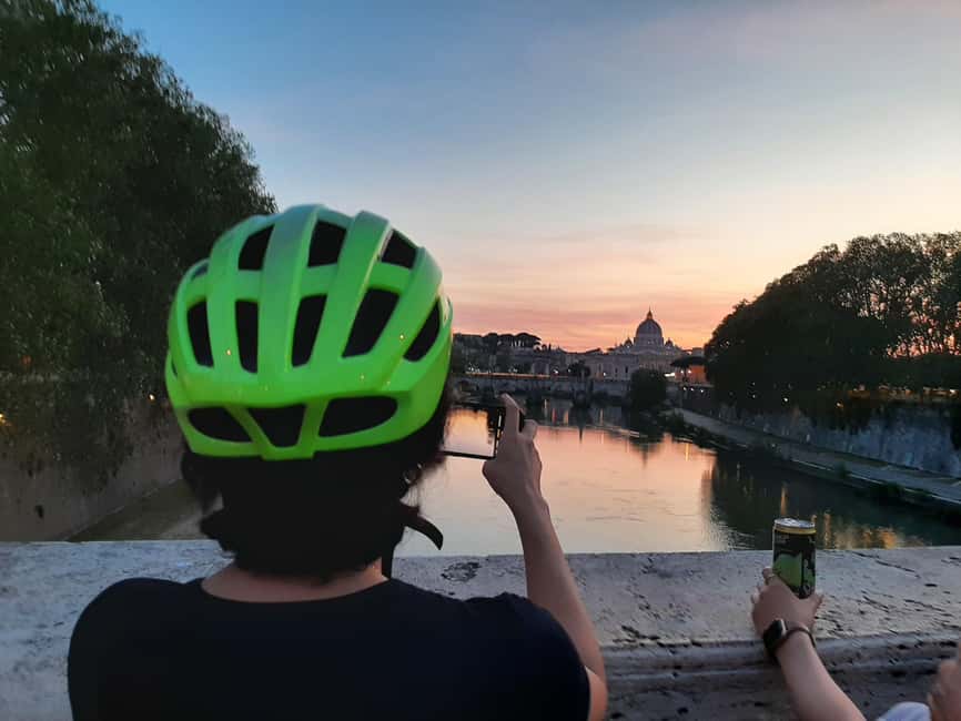 Rome: E-Bike Sunset Tour with Pizza Option - Colosseum and Roman Forum: ancient Rome at twilight