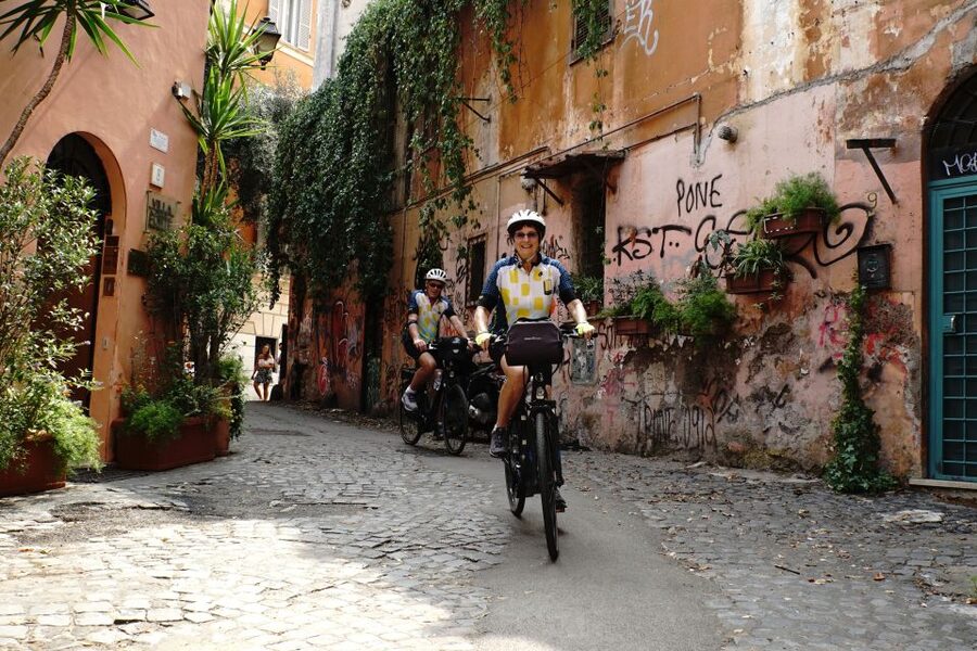 Rome: Full-Day Guided Tour by E-Bike with Lunch Included - Piazza Venezia and Rome’s grand central spaces