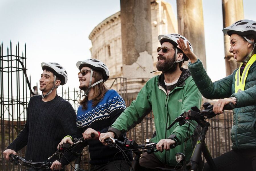 Rome: Full-Day Guided Tour by E-Bike with Lunch Included - Lunch at an Italian trattoria
